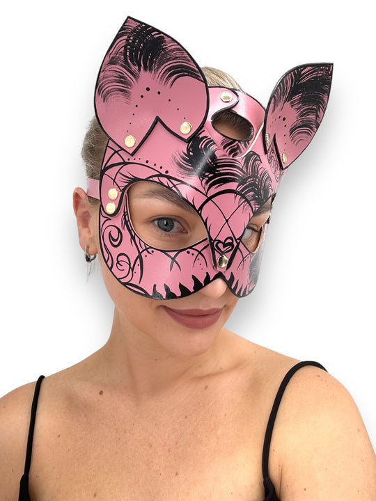 Leather cat mask (pattern)