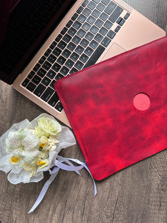 MacBook Case "wax pull up Red"