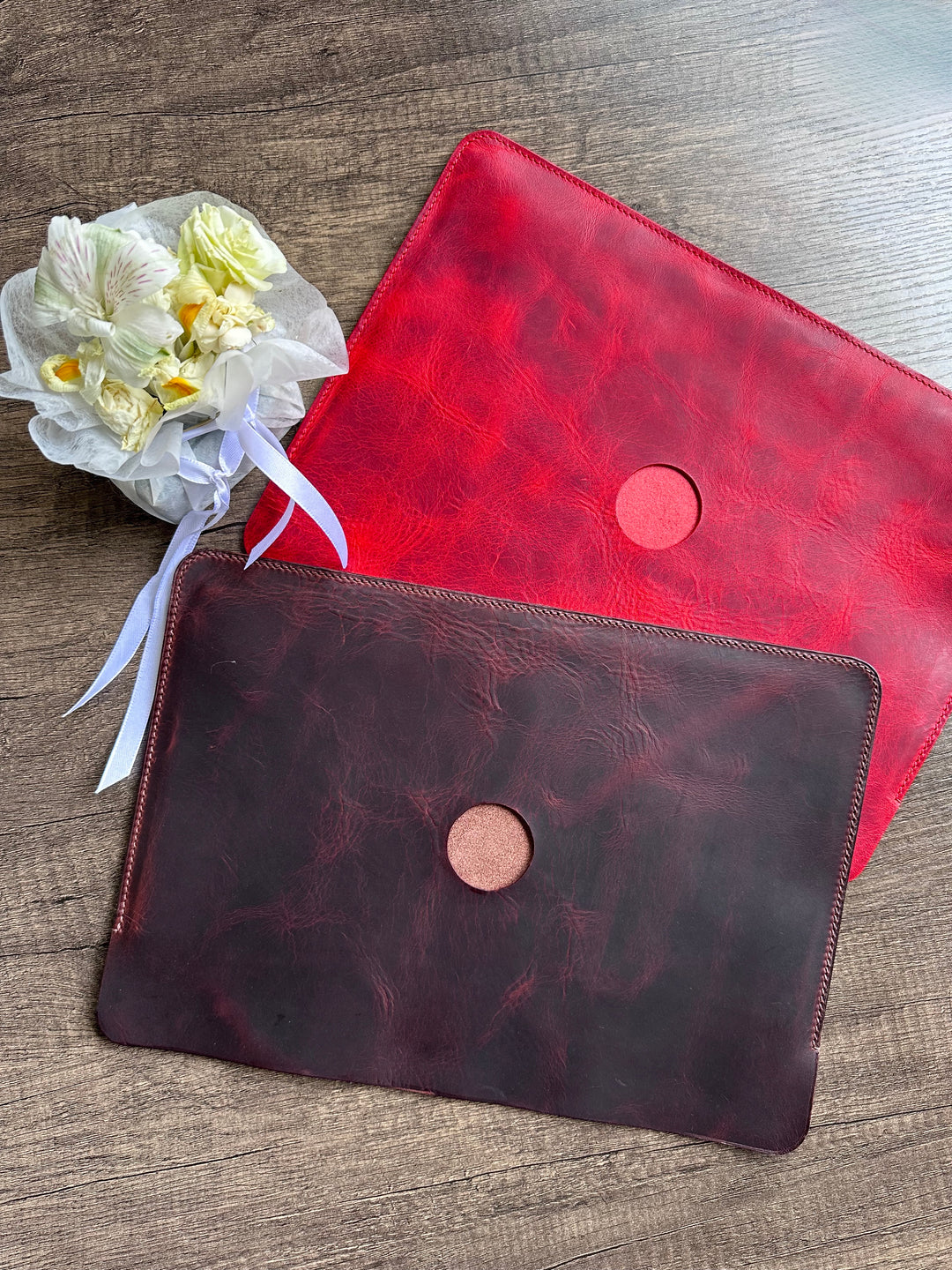 MacBook Case "wax pull up Red"