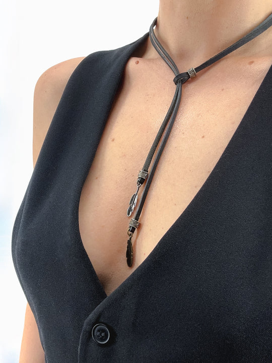 leather necklace for women "feathers Black"